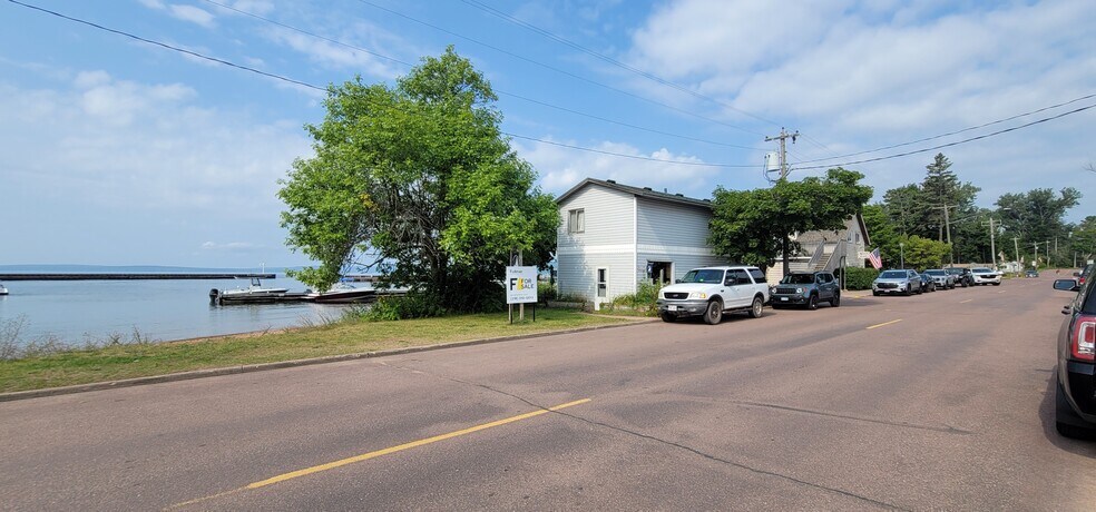 More Photos Of 809 Main Street, La Pointe Office For Sale