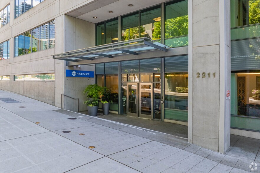 More Photos Of 2211 Elliott Ave, Seattle Office For Lease