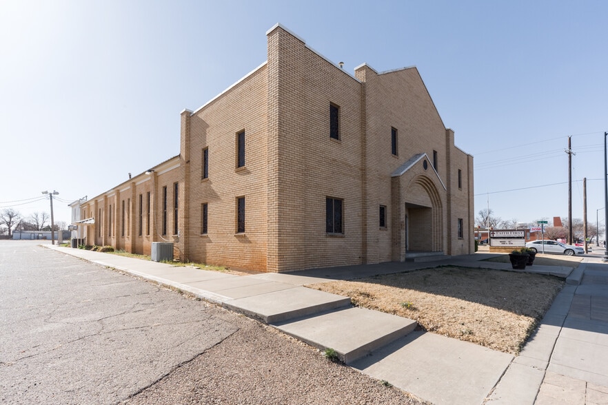 More Photos Of 1809 34th St, Lubbock Religious Facility For Sale