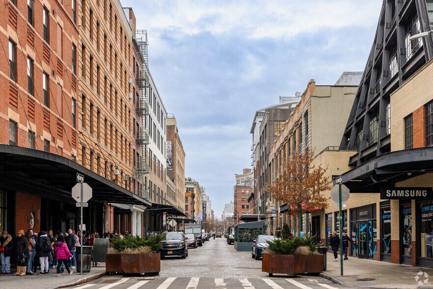 More Photos Of 415 W 13th St, New York Office For Sale