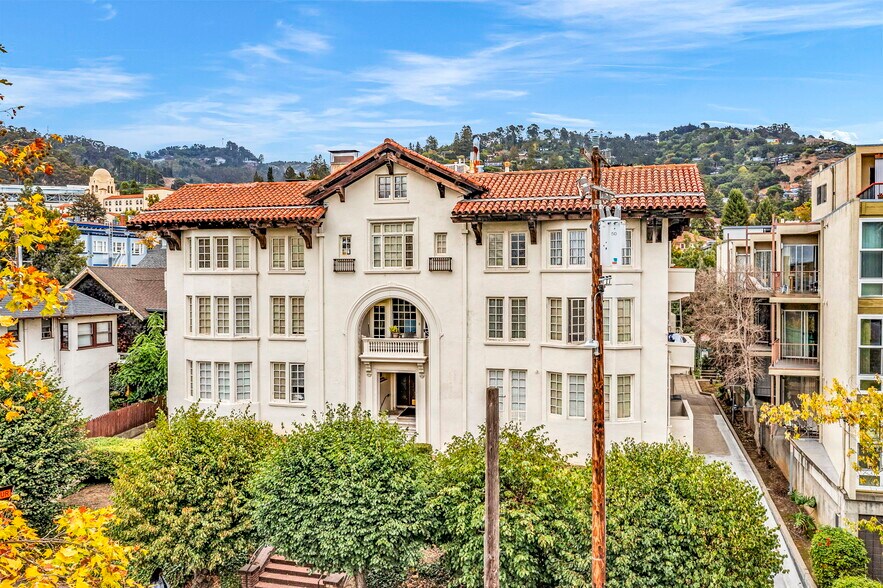 More Photos Of 2409 College Ave, Berkeley Apartments For Sale