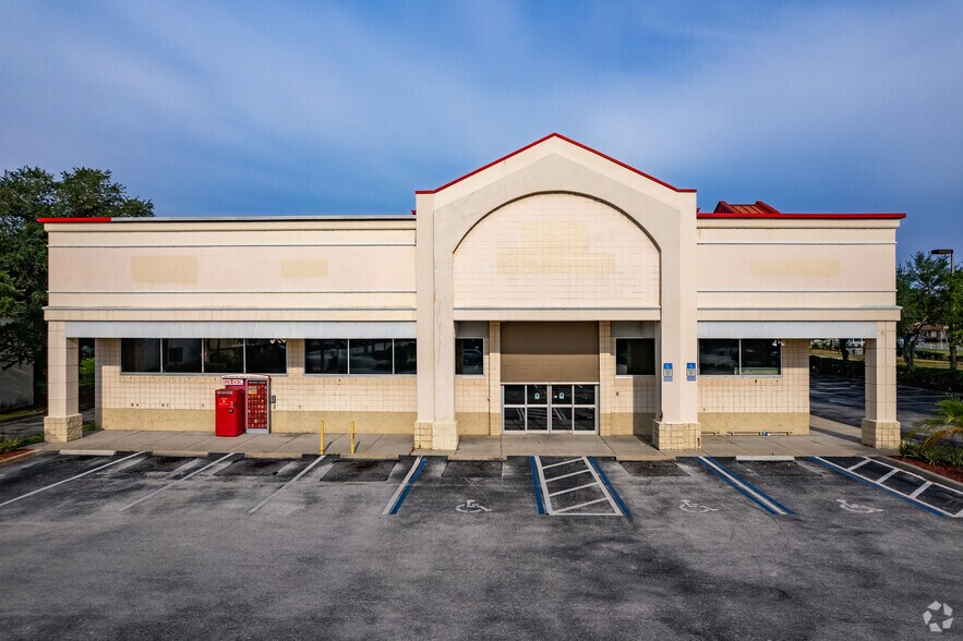 More Photos Of 1235 N 14th St, Leesburg Drugstore For Sale