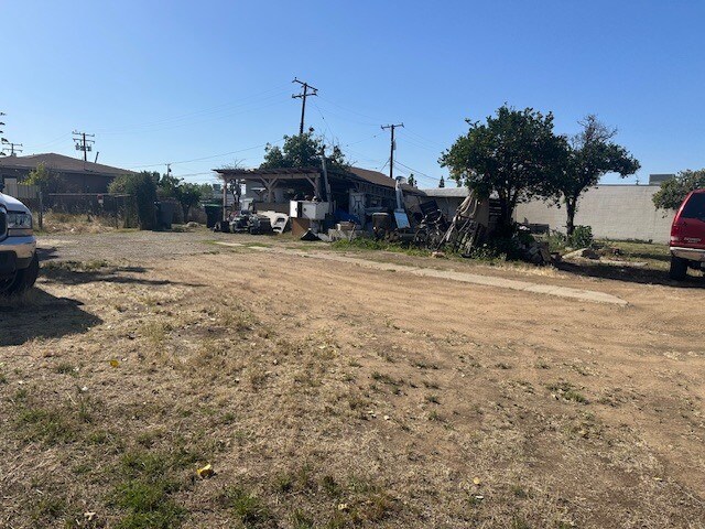 More Photos Of 501 W Lambert Rd, La Habra Industrial For Sale