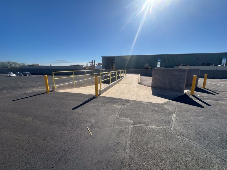 More Photos Of 3042 N Rockwell Ave, Casa Grande Manufacturing For Lease