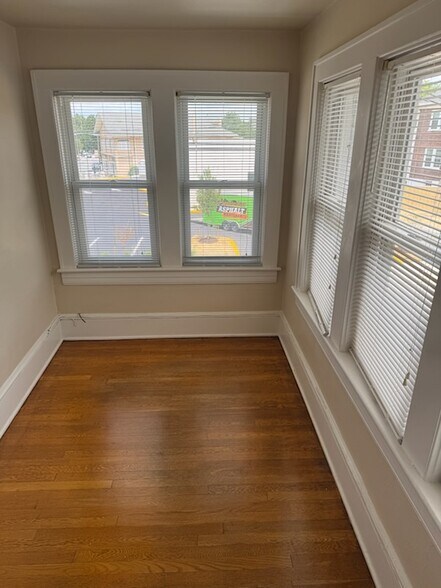 More Photos Of 1602 Grandin Rd SW, Roanoke Medical For Sale