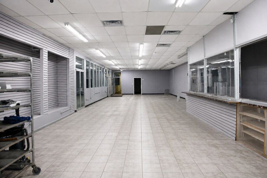 More Photos Of 5132 Park Heights Ave, Baltimore Storefront Retail Office For Lease