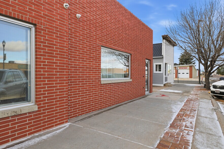 Primary Photo Of 116 E 2nd St, Kimball Office For Sale