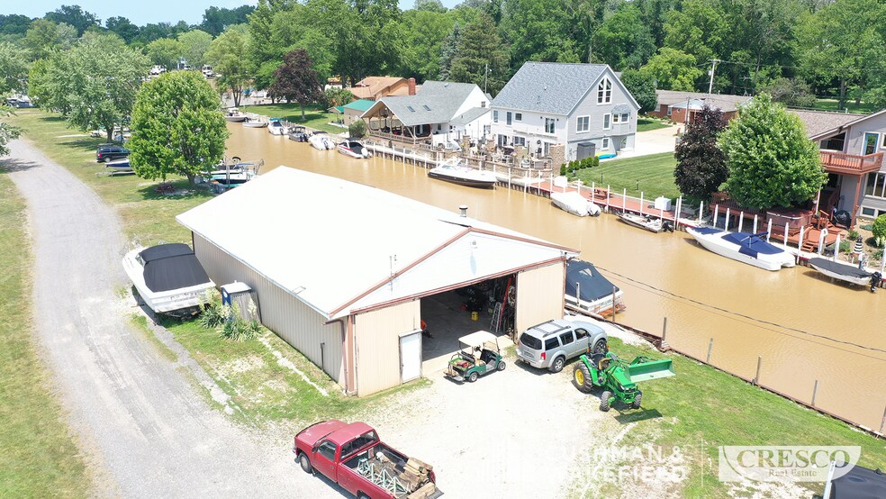 More Photos Of 921 W River Rd, Vermilion Marina For Sale