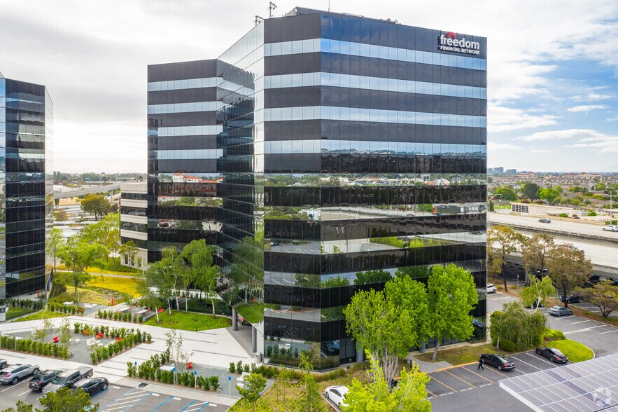 More Photos Of 1825 S Grant St, San Mateo Unknown For Lease