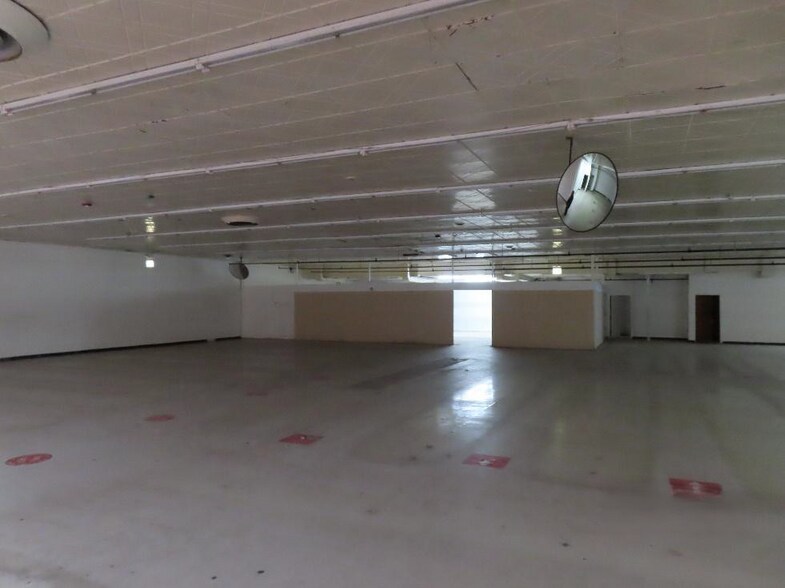 More Photos Of 4335 Oakton St, Skokie Freestanding For Lease