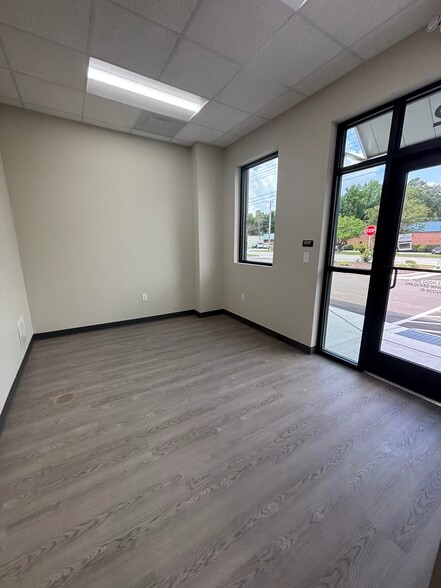 More Photos Of 823 Bell Fork Rd, Jacksonville Warehouse For Lease