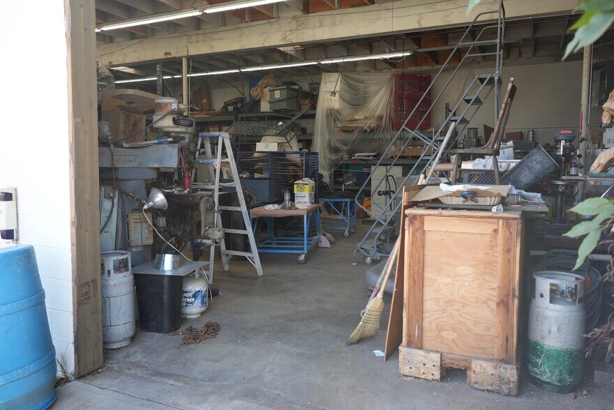 More Photos Of 1635 W 145th St, Gardena Warehouse For Sale