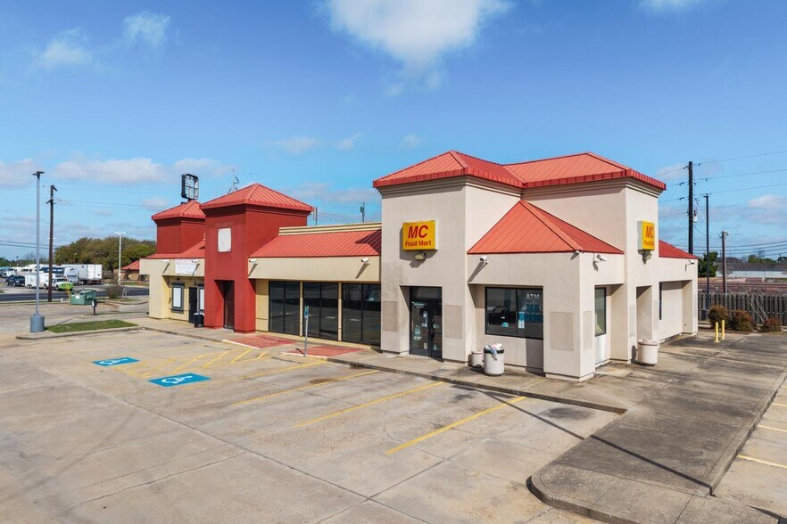 Primary Photo Of 1721 S Mechanic St, El Campo Fast Food For Sale
