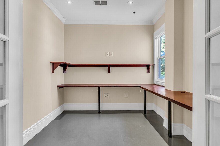 More Photos Of 15 Prince Arthur Ave, Toronto Office Residential For Lease