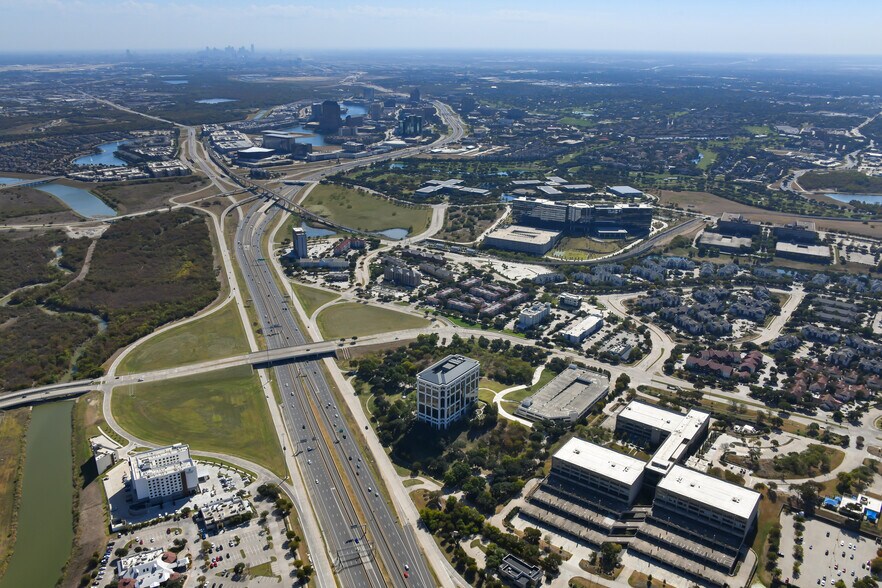 More Photos Of 750 W John Carpenter Fwy, Irving Office For Lease
