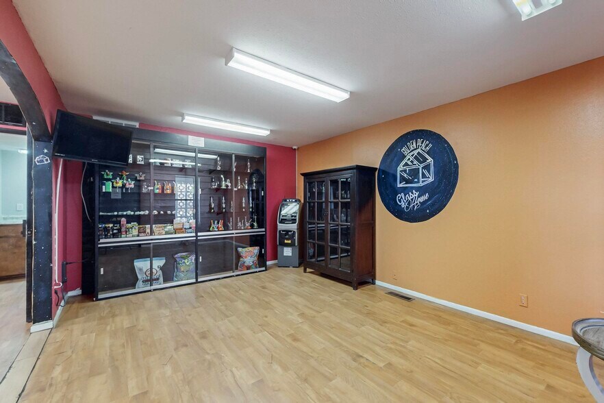 More Photos Of 516 Chama St NE, Albuquerque Office For Sale