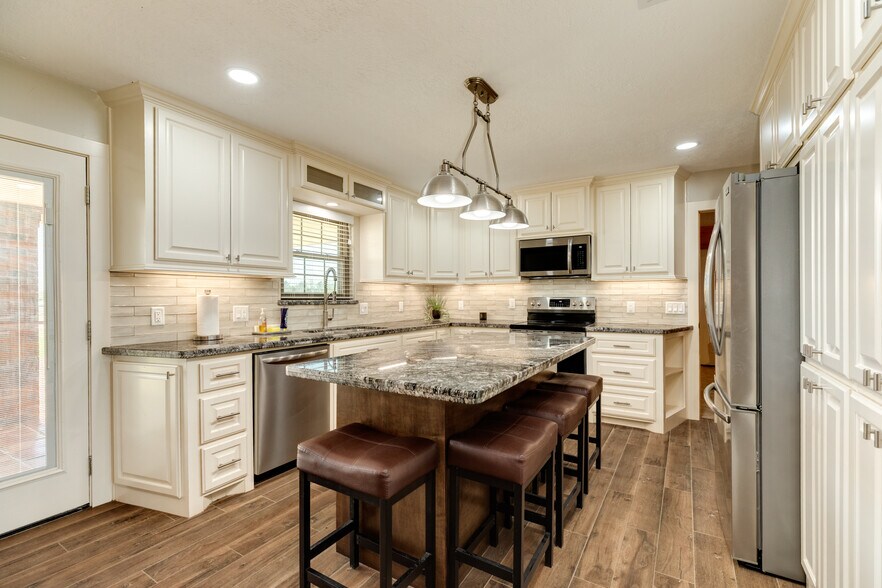 More Photos Of 27427 Highway 36, Damon Land For Sale