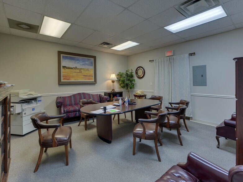 More Photos Of 134 Hurricane Shoals Rd, Lawrenceville Storefront Retail Office For Sale