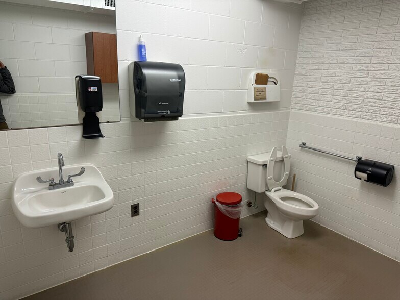 More Photos Of 2755 Plaza Dr, Wausau Bank For Sale