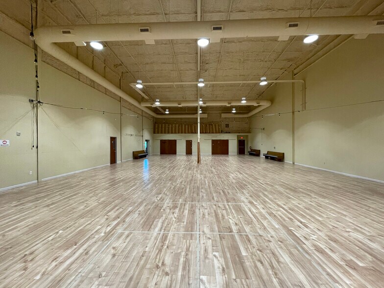 More Photos Of 1505 Airport Rd, Rockwall Flex For Lease