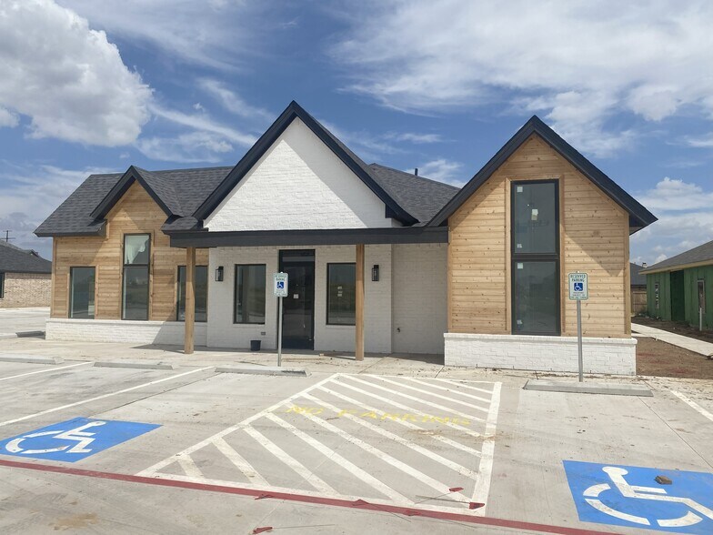 Primary Photo Of 10921 Wayne Ave, Lubbock Medical For Sale