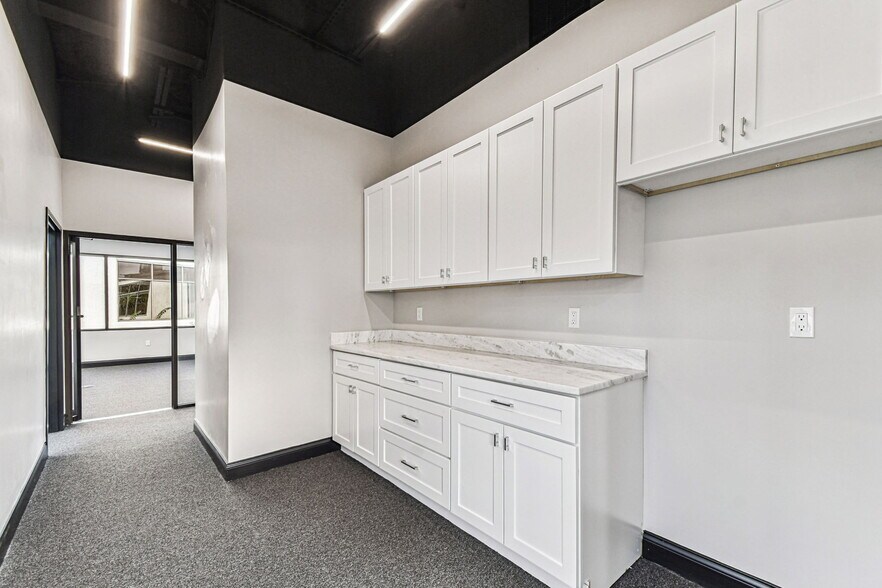 More Photos Of 3804 Gunn Hwy, Tampa Medical For Lease