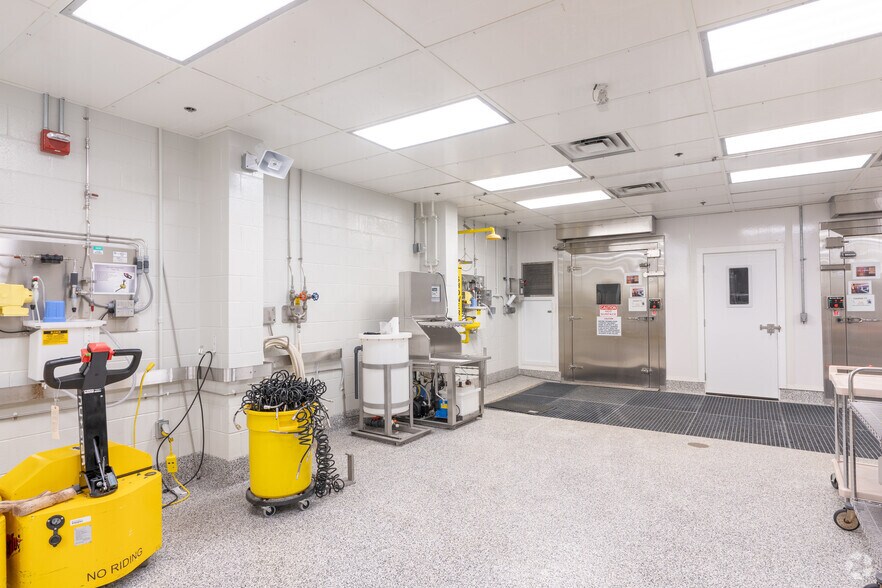 More Photos Of 311 Pennington Rocky Hill Rd, Pennington Research And Development For Lease