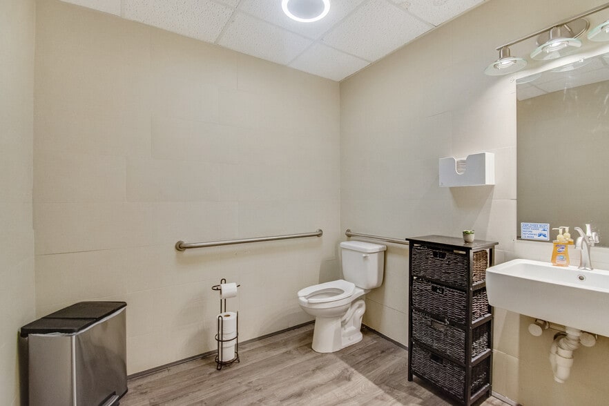 More Photos Of 4540 Southside Blvd, Jacksonville Medical For Sale