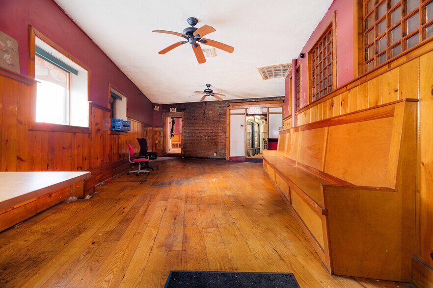 More Photos Of 142 Cross St, Somerville Restaurant For Sale