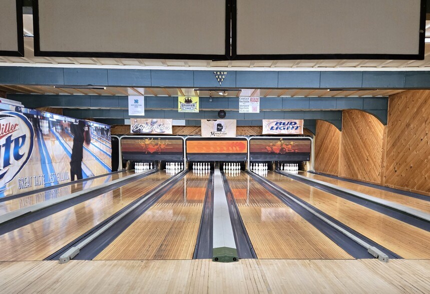 Primary Photo Of 106 Main St, Cornell Bowling Alley For Sale
