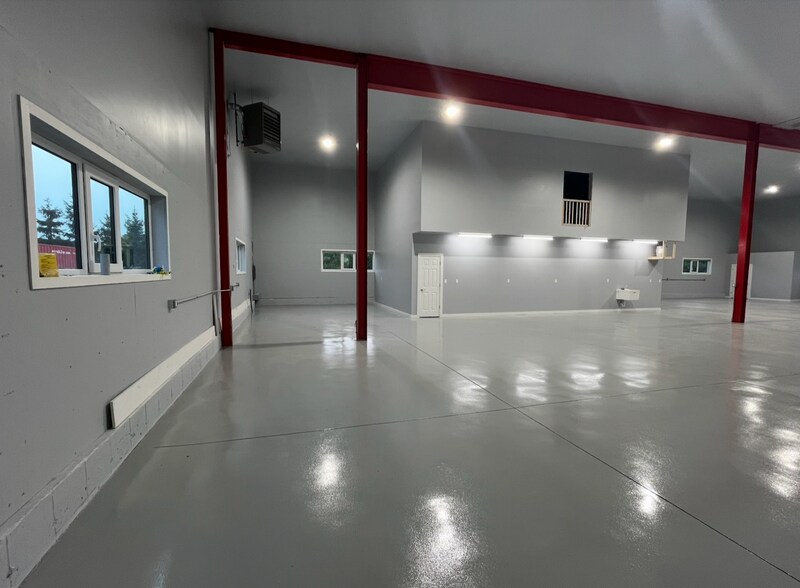 More Photos Of 125 Commerce Dr, Carmel Warehouse For Lease