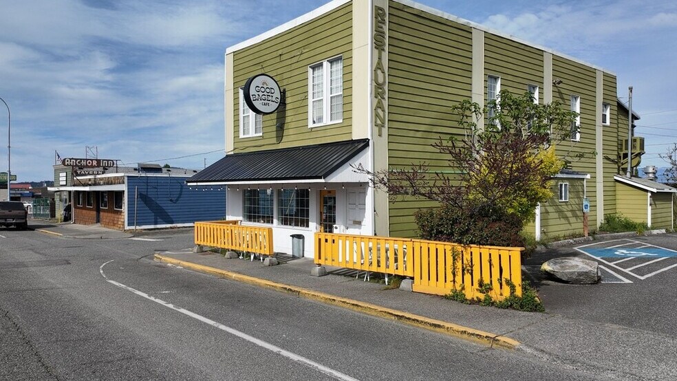 More Photos Of 2001-2011 Commercial Ave, Anacortes Storefront Retail Office For Sale