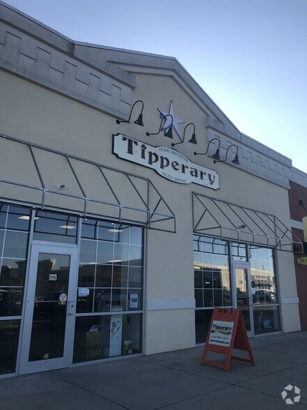 More Photos Of 22 Clifton Country Rd, Clifton Park Unknown For Lease