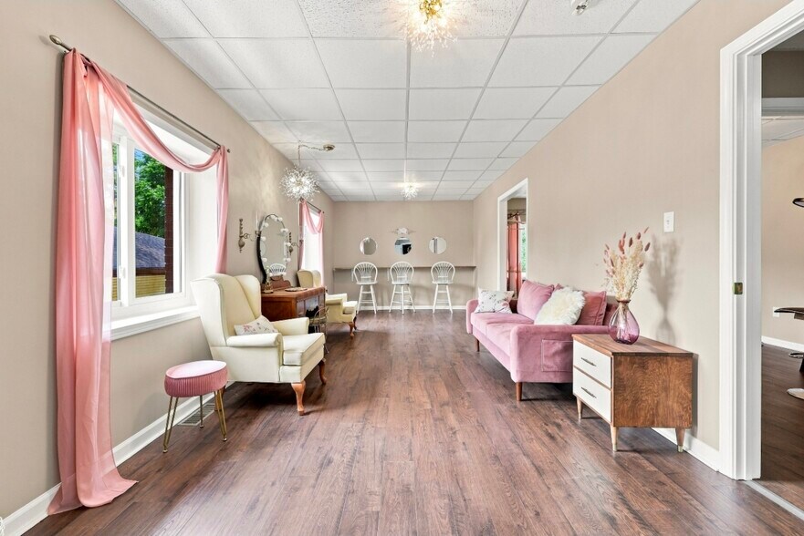 More Photos Of 532 N Kristi Rd, Martinsville Lodge Meeting Hall For Lease