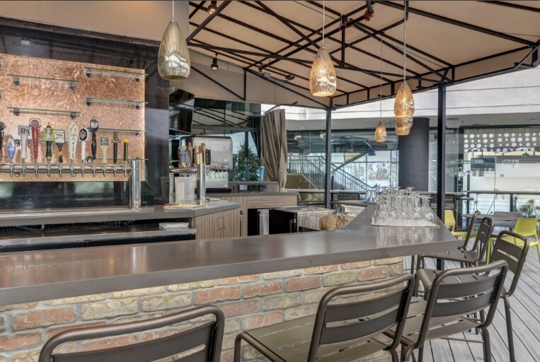 More Photos Of 7310 Miramar Rd, San Diego Office For Sale