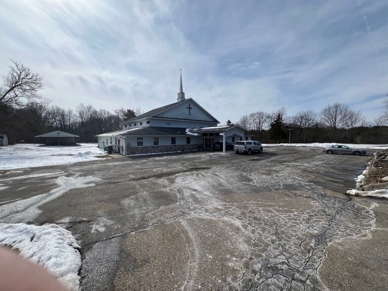 More Photos Of 212 S Sherman St, Leslie Religious Facility For Sale