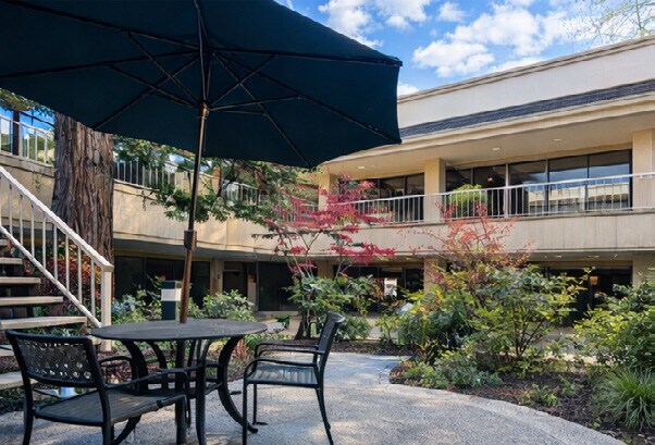 More Photos Of 525 Middlefield Rd, Menlo Park Unknown For Sale