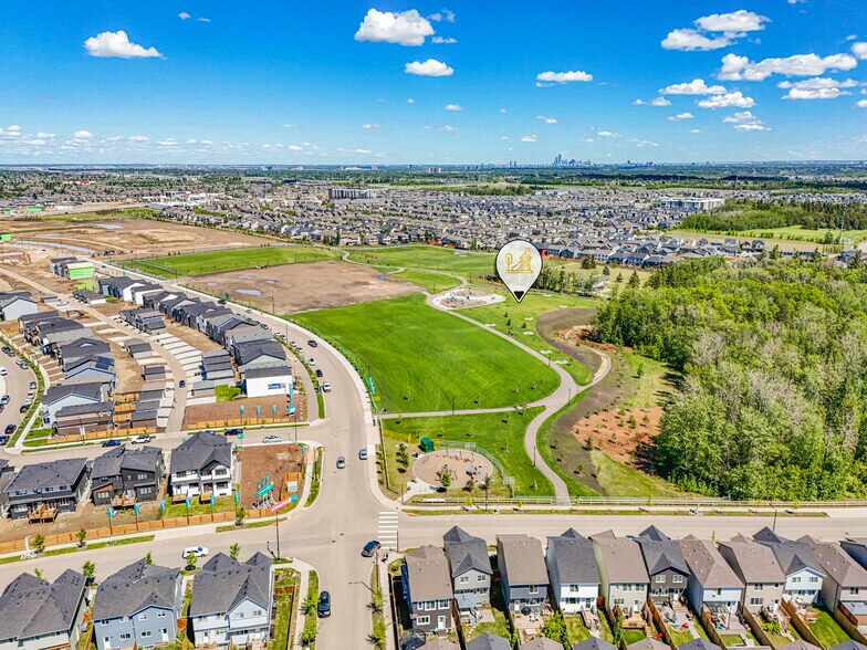 More Photos Of 5345 Edgemont Blvd NW, Edmonton General Retail For Lease