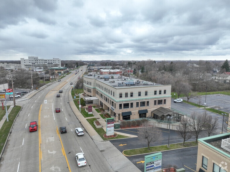 More Photos Of 275 Joliet St, Dyer Office For Sale