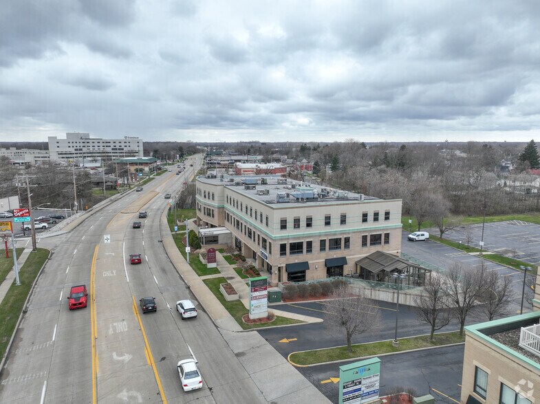 More Photos Of 275 Joliet St, Dyer Office For Lease