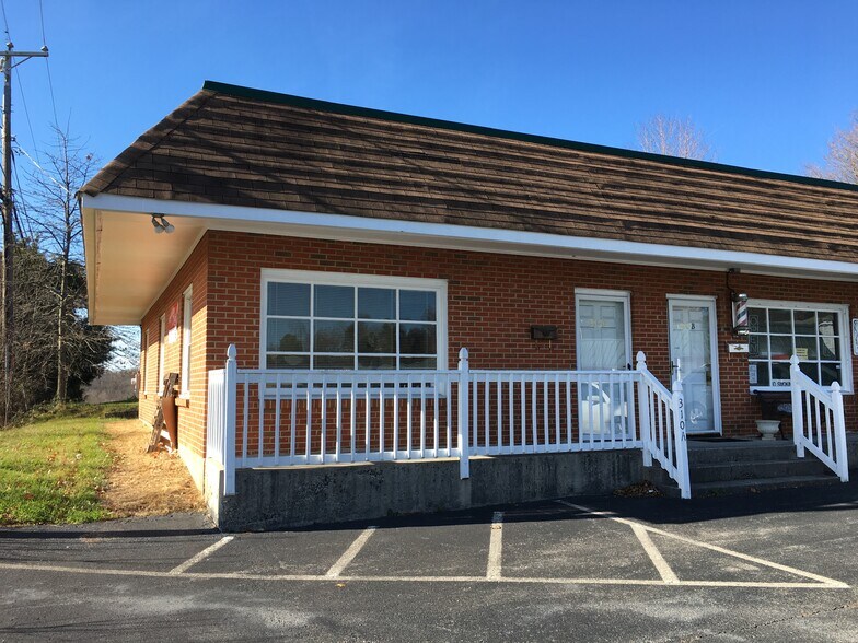More Photos Of 3100-3120 Peters Creek Rd, Roanoke Unknown For Lease