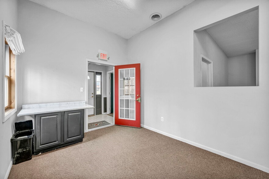 More Photos Of 4020-4028 Colorado Ave, Sheffield Storefront Retail Office For Sale