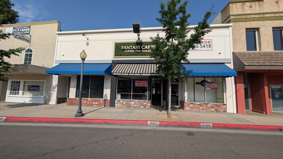 More Photos Of 16527 Bellflower Blvd, Bellflower Storefront For Sale