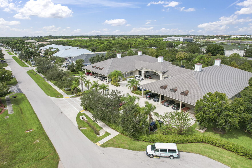 Primary Photo Of 820 37th Pl, Vero Beach Medical For Lease