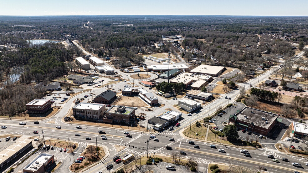 More Photos Of 410 Grayson Pky, Grayson Storefront For Sale