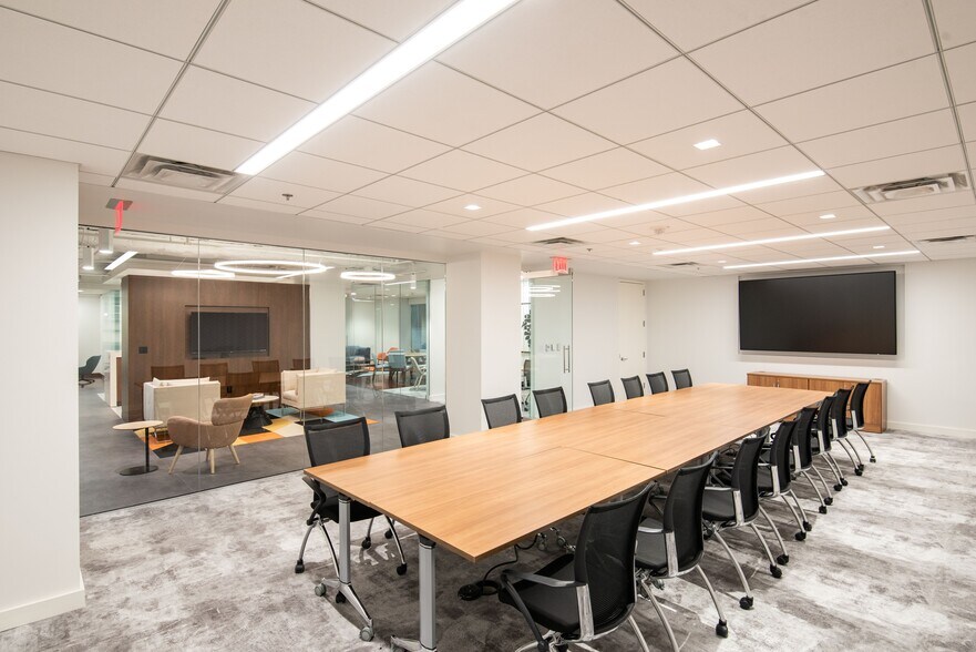 More Photos Of 1850 M St NW, Washington Office For Lease