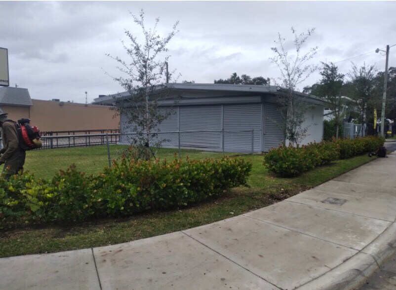 More Photos Of 1001 NW 95th St, Miami Restaurant For Lease