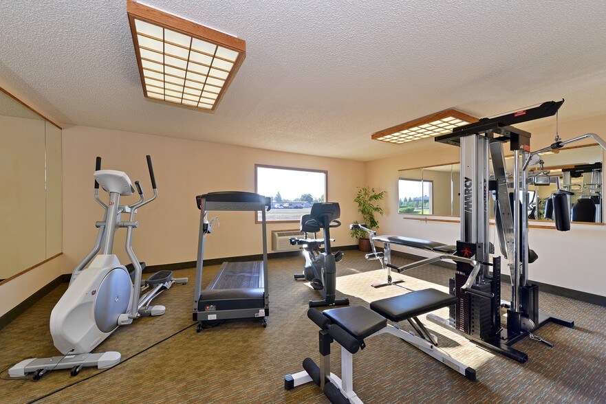 More Photos Of 2830 US Highway 160 W, Monte Vista Hotel For Sale