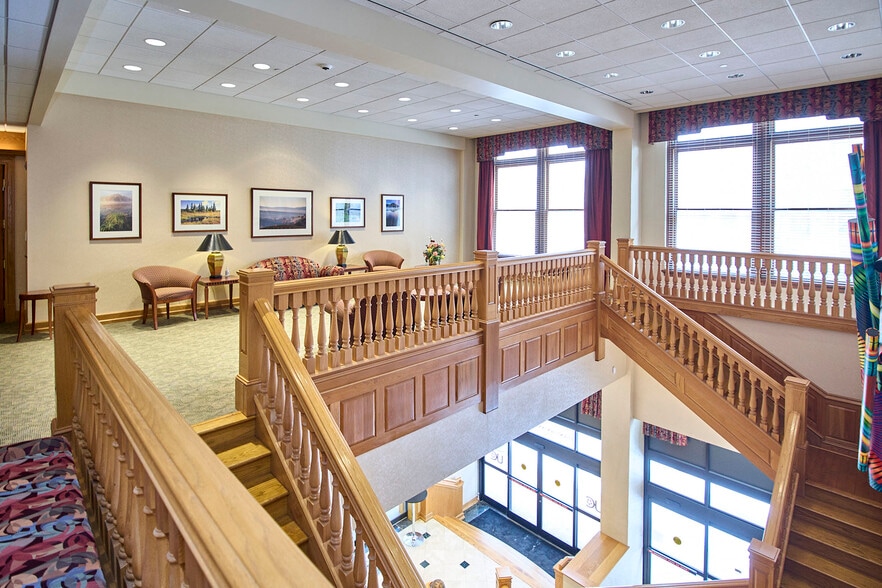 More Photos Of 240 Capitol St, Charleston Office For Sale