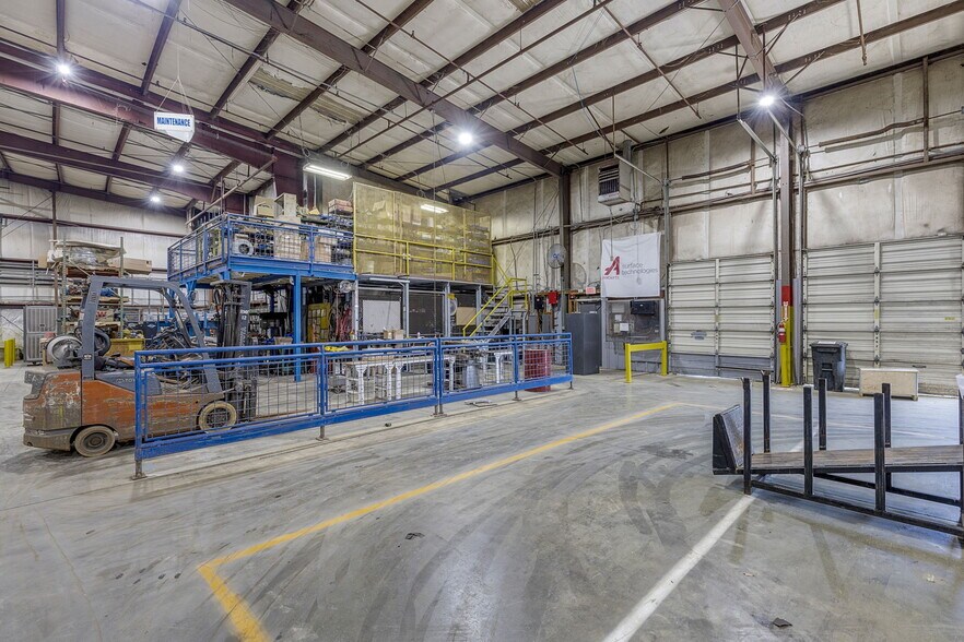 More Photos Of 120 McDougall Ct, Greenville Warehouse For Lease